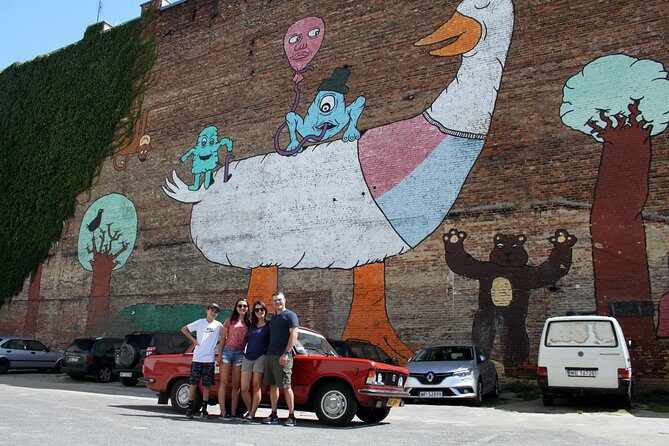 Private Historical Tour of Warsaw by a Retro Fiat with Pickup - FAQ