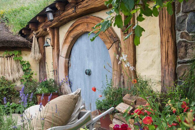 Private Hobbiton Movie Set & Waitomo Caves in a Day from Auckland - Why This Tour Offers Great Value