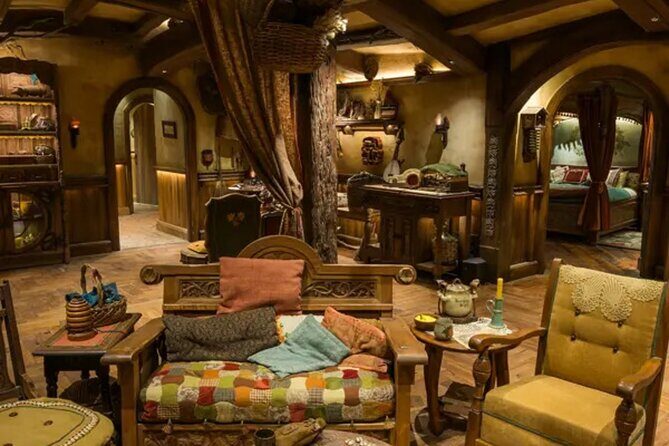 Private Hobbiton & Waitomo Caves Transfer from Auckland - What You’ll Love About This Tour