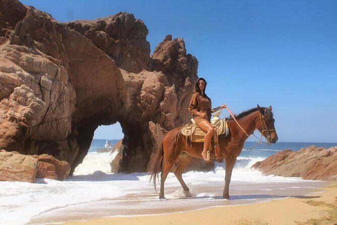 Private Horse Back Ridding Tour and Discover The Arch of the Pacific - Key Points