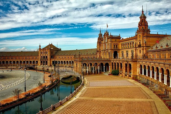 Private Horse Carriage Ride and Walking Tour of Seville - Customizable Walking Tour