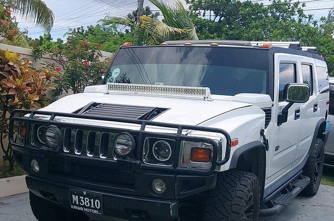 Private Hummer Island Transport in Montserrat - Key Points