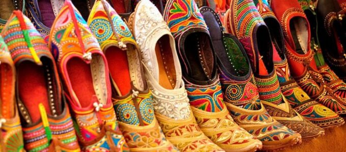 Private: Jaipur Shopping Tour With Pickup - Notable Items to Purchase