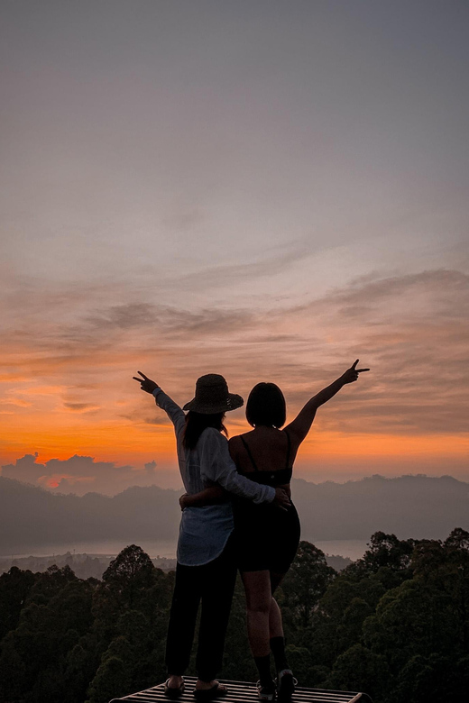 Private Jeep 4x4 And Black Lava & Hot Spring - Sunrise at Mount Batur
