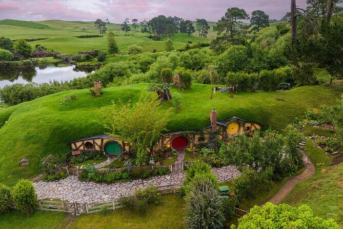 Private Journey to Middle-earth: Hobbiton Movie Set - Ex Auckland - Return to Auckland — A Satisfying End