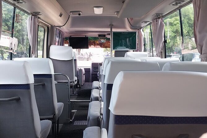 Private Kingston Airport (KIN) Transfer for Kingston Hotels - Analyzing the Price and Value