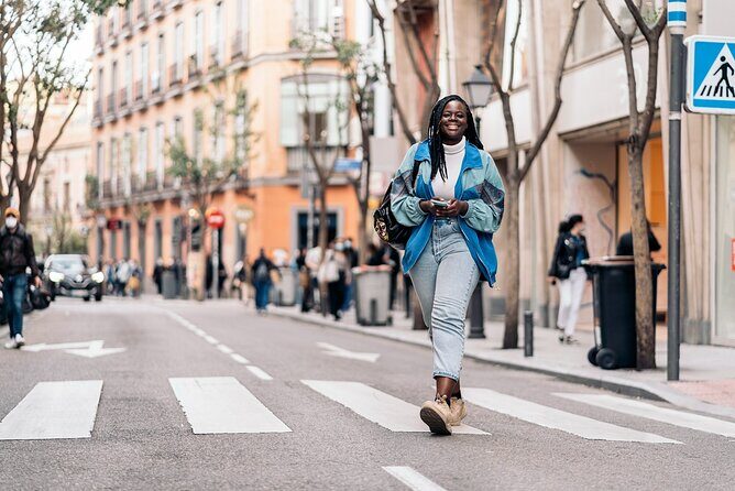 Private Leeds Exploration Through Time and Art - Exploring Leeds: A City of Contrast and Charm