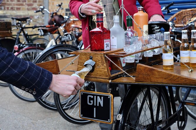 Private London Gin Safari: A Spirited, Juniper-Fuelled Jaunt - Artisan Produce Sampling