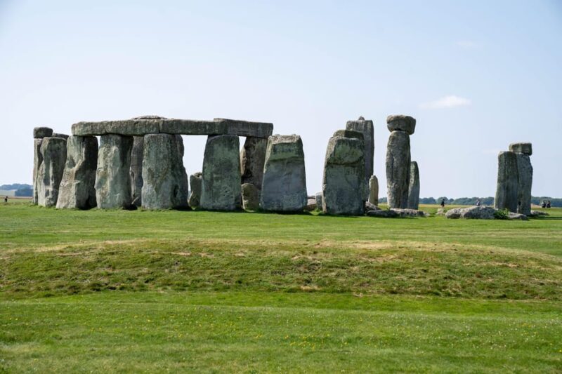 Private Luxury Day Tour of Stonehenge and Bath from Oxford - The Value of This Tour