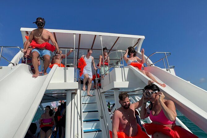 Private Luxury Double Slide Party Boat - Key Points