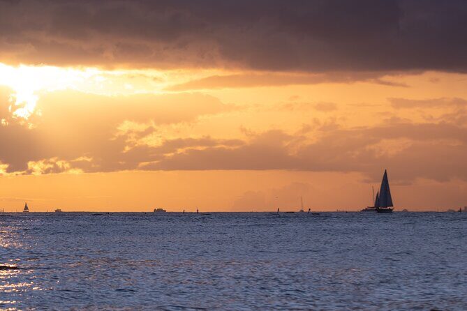Private Luxury Sunset Cruise in Waikiki - The Sum Up
