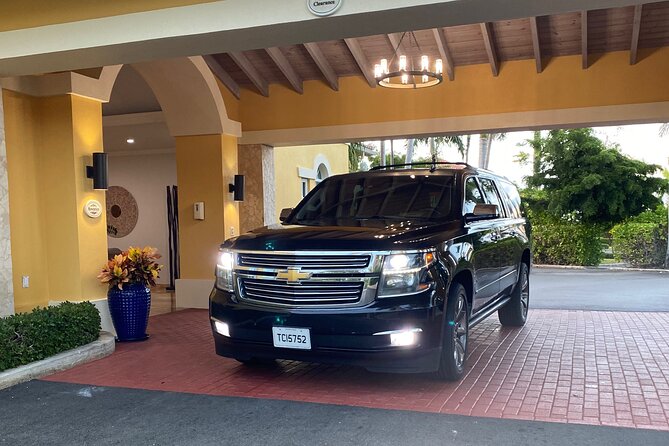 Private Luxury SUV Transfer Providenciales Airport (ONE WAY) - Vehicle and Amenities