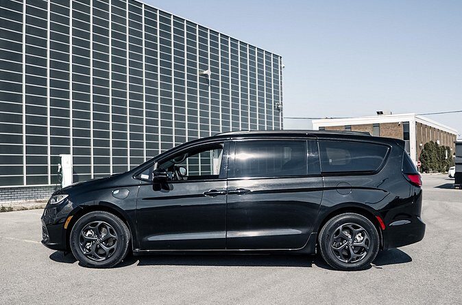 Private Luxury Transfer from YUL to Mont Tremblant - Who Will Appreciate This Service?