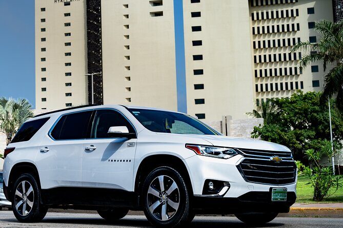 Private Luxury Transportation to Cancun Party Center - What Travelers Can Expect from the Service