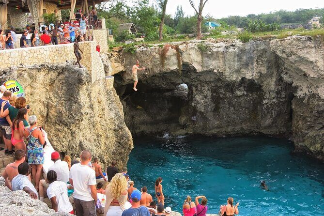 Private Margaritaville and Rick's Cafe Tour in Negril - Key Points