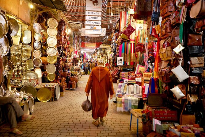 Private Marrakesh Souk Tour: Shop Like a Local With a Local Guide - Interacting With Local Artisans and Merchants