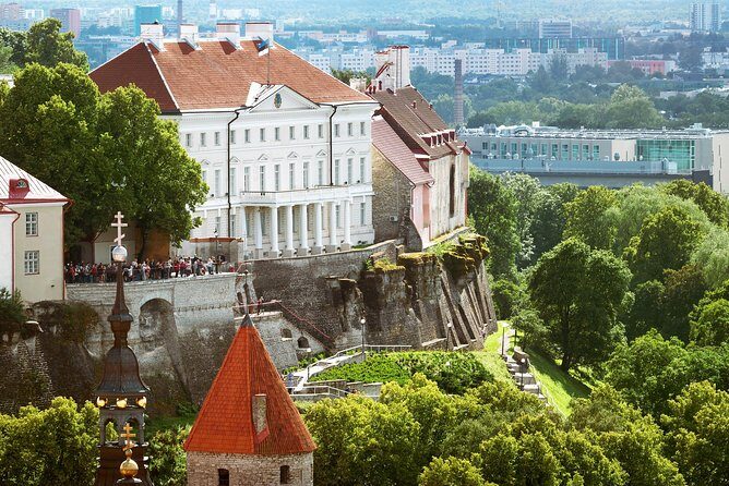 Private Medieval Tallinn Tour with Kadriorg-Pirita Seashore - Practical Details and Tips for Travelers