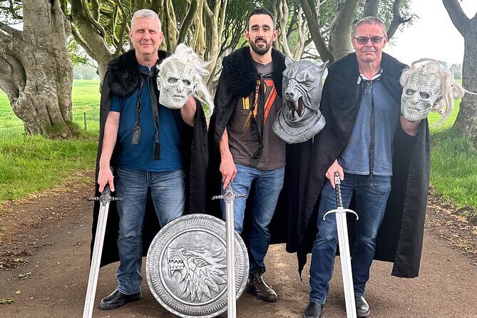 Private Mercedes Luxury Giants Causeway and Coastal Tour - Key Points