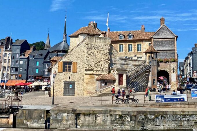 Private Mont Saint-Michel, Honfleur Trip by Mercedes - Booking and Reservation Details
