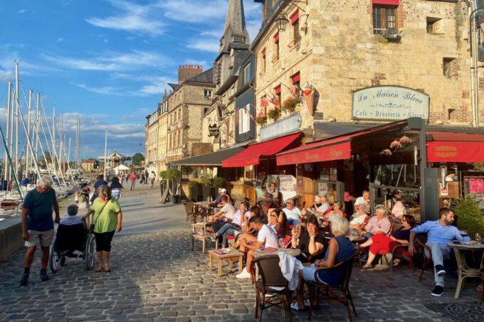 Private Mont Saint-Michel, Honfleur Trip by Mercedes - Frequently Asked Questions