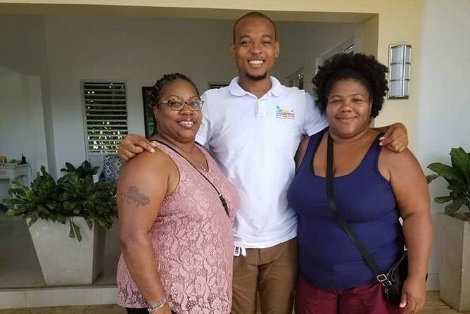 Private: Montego Bay Airport- Negril Resorts on the beach - Why This Transfer is Worth Considering