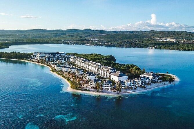 Private Montego Bay Airport Transfer to Falmouth/ Trelawny Hotels - Key Points