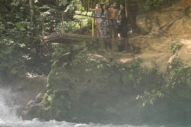 Private Montego Bay Airport Transfer***HOTELS to OCHO RIOS***VIP - The Experience and Driver Quality