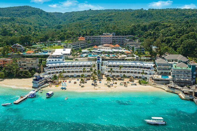 Private Montego Bay MBJ Airport Transfer to Ocho Rios Hotels - Key Points  