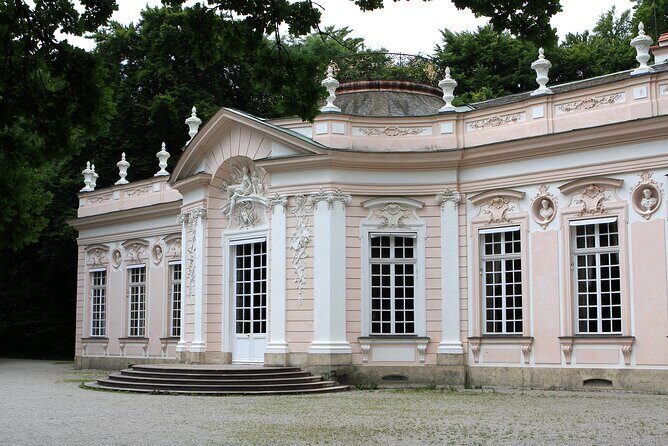 Private Munich Old Town and Nymphenburg Castle with Meal - Key Points