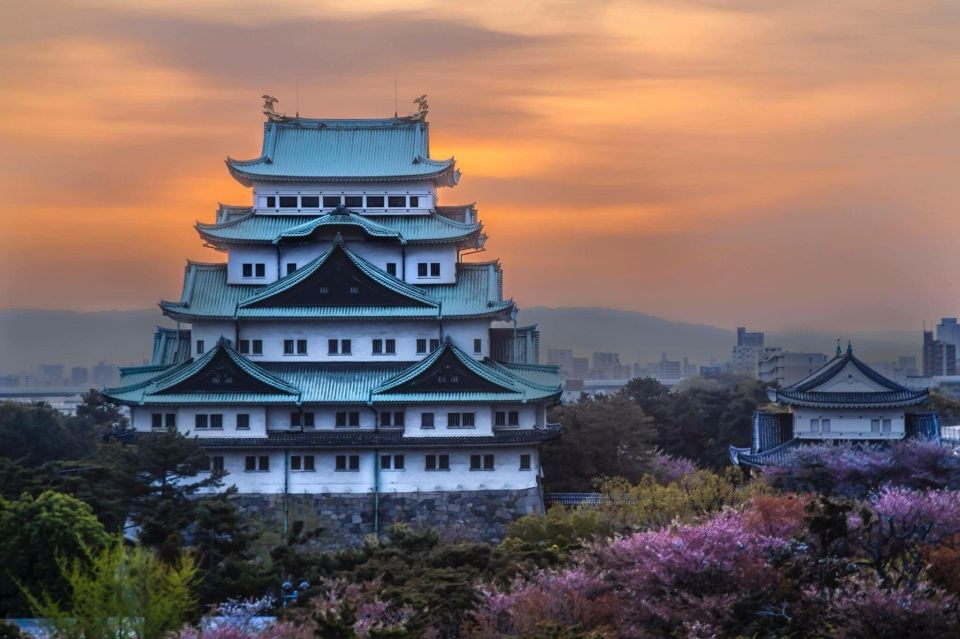 Private Nagoya Tour With Expert English Guide & Hotel Pickup - Marveling at Shirakawa-gos Houses