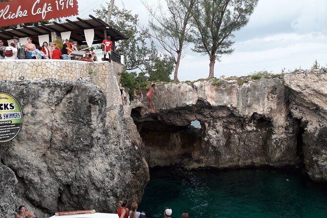 Private Negril Seven Mile Beach Tour from Montego Bay - Upgrading to Ricks Cafe for Sunset and Cliff Diving