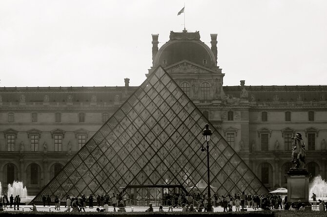 Private Night Tour of Paris With Hotel Pick-Up - Frequently Asked Questions
