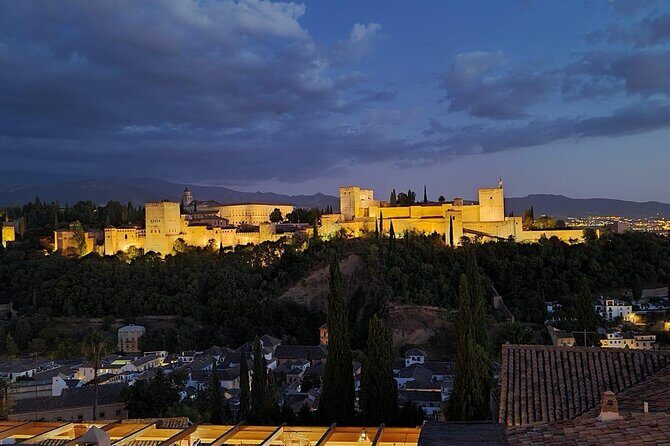 Private Night Tour of the Alhambra in Granada (includes tickets) - What to Expect From the Itinerary