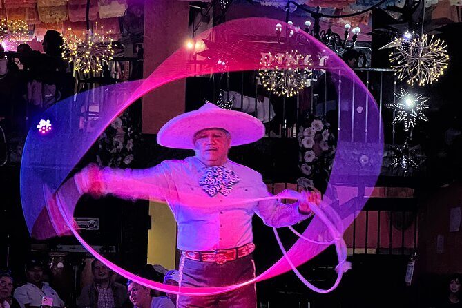 Private Night Tour of the Historic Center and Plaza Garibaldi - Key Points