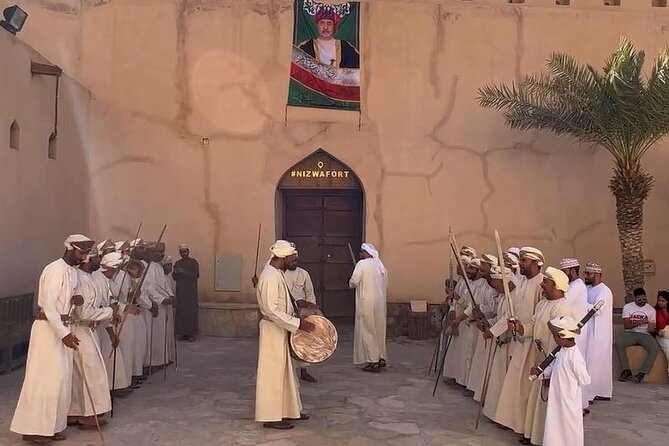 Private Nizwa - Al Hamra Old Village - Misfah Al Arbyeen - Full Day Tour - Itinerary Overview