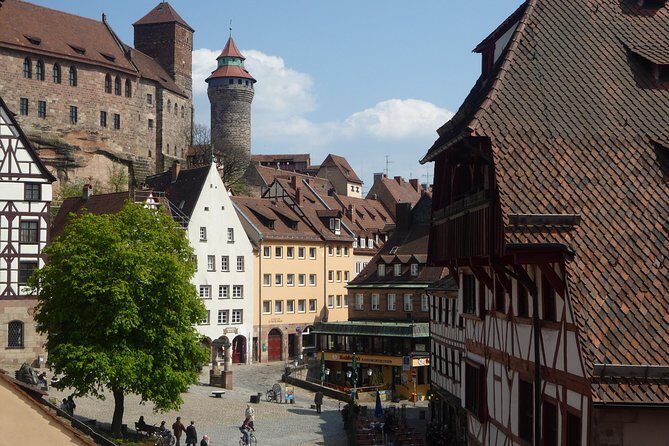 Private Nuremberg Harbor Transfer to Nuremberg City Center - FAQs
