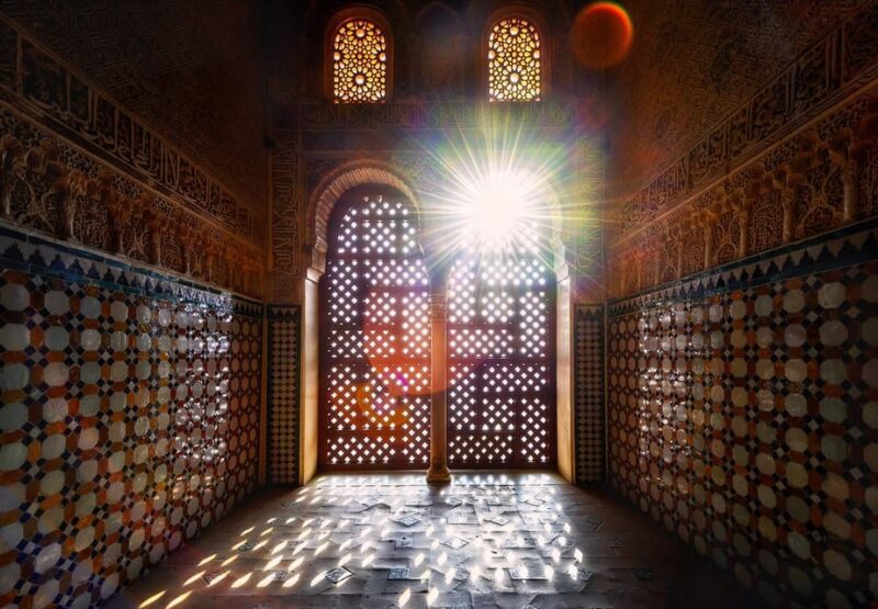 Private Official Guide Alhambra (Tickets Not Included) - Experience Highlights