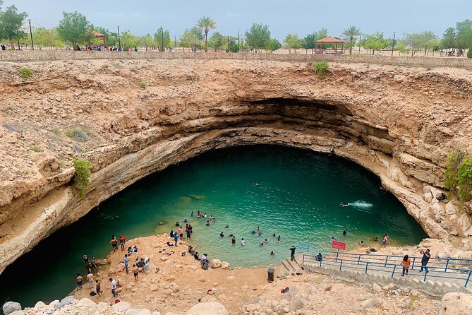 Private Oman Desert Overnight in Wahiba Sand and Wadi Exploration - Meeting and Pickup Details