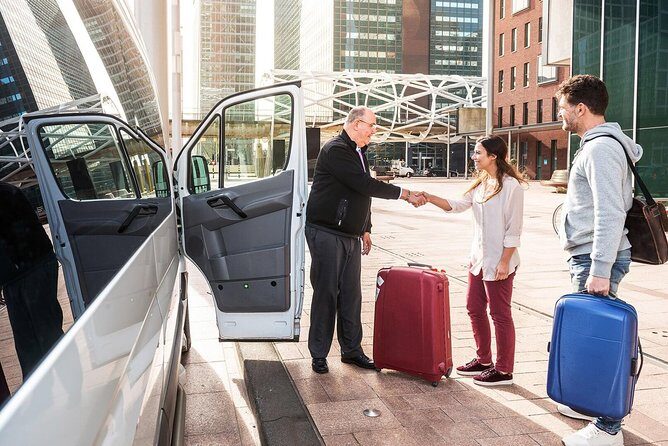 Private One-Way Sightseeing Trip From Vilshofen to Prague Via Cesky Krumlov - Why Cesky Krumlov Is a Must-See Stop