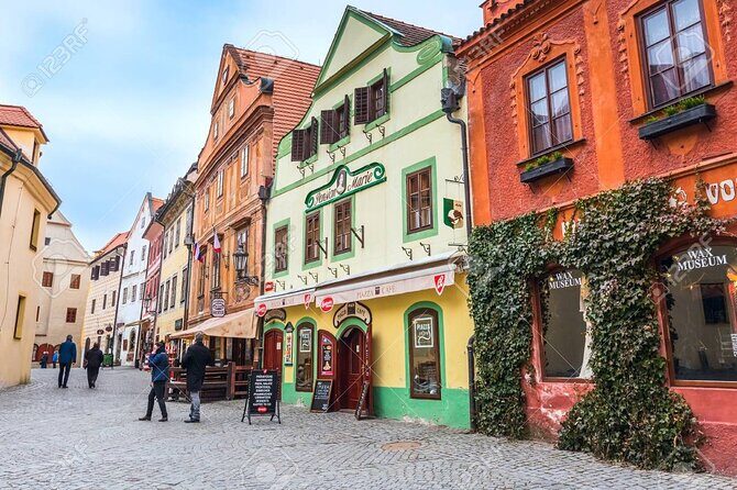 Private One-Way Sightseeing Trip From Vilshofen to Prague Via Cesky Krumlov - Pricing and Value