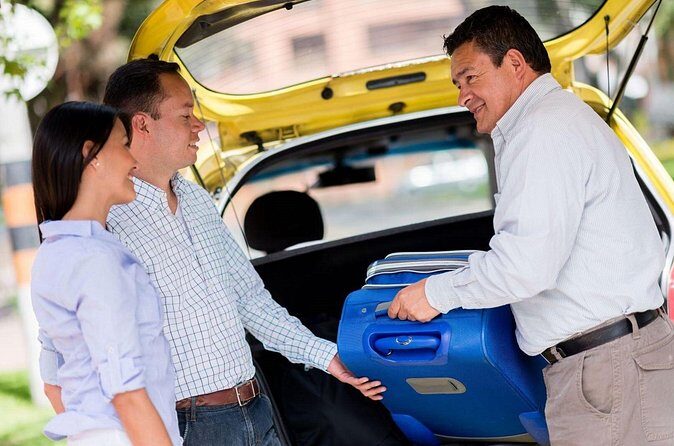 Private One Way Transfer from Los Angeles to Los Angeles Airport - The Sum Up