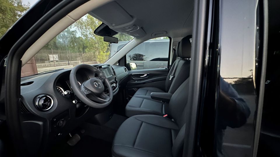 Private One-Way Transfer From Rome to Amalfi Coast - Vehicle Specifications