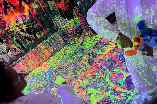 Private Paint Therapy Experience with Neon Lights - The Sum Up: Whos this experience best for?