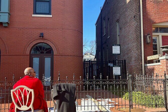 Private Phone Photography Adventure in Old Town Alexandria VA - Key Points