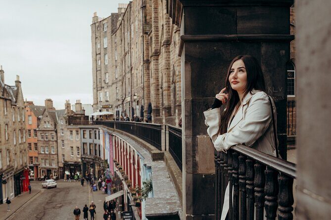 Private Photoshoot with Views of World Famous Edinburgh Castle - An Introduction to the Edinburgh Photoshoot Experience