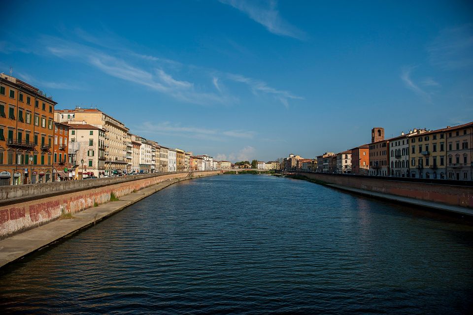 Private Pisa and Lucca Tour and Ticket for the Leaning Tower - Cycling Tour Option