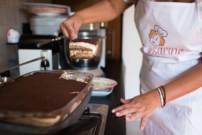 Private Pizza & Tiramisu Class at a local's home with tasting in Bologna - FAQ
