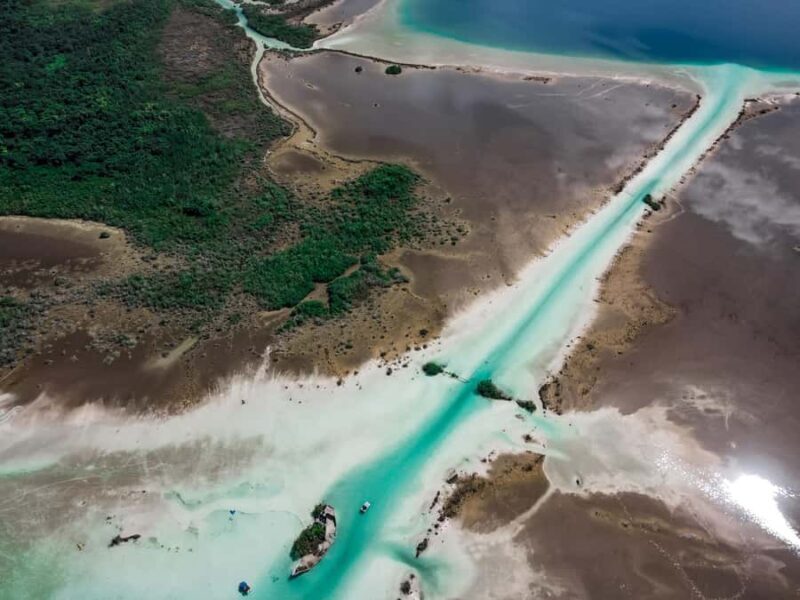 Private pontoon tour in the seven colors Bacalar lagoon - An In-Depth Look at the Bacalar Lagoon Private Pontoon Tour