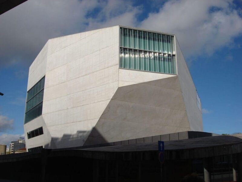 Private Porto City Tour at a Low Price with Wine Tasting (Special for Couples) - Authenticity and Practical Tips