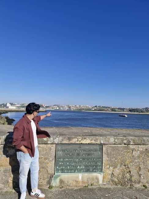 Private Porto City Tour with Seafood Lunch and Coastal Views - Exploring the Heart of Porto